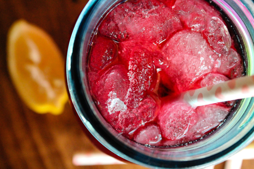 cranberry splash mocktail, cranberry drink, cranberry mocktail, kids drinks, kid drink, party drinks for kids