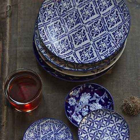 blue and white plates