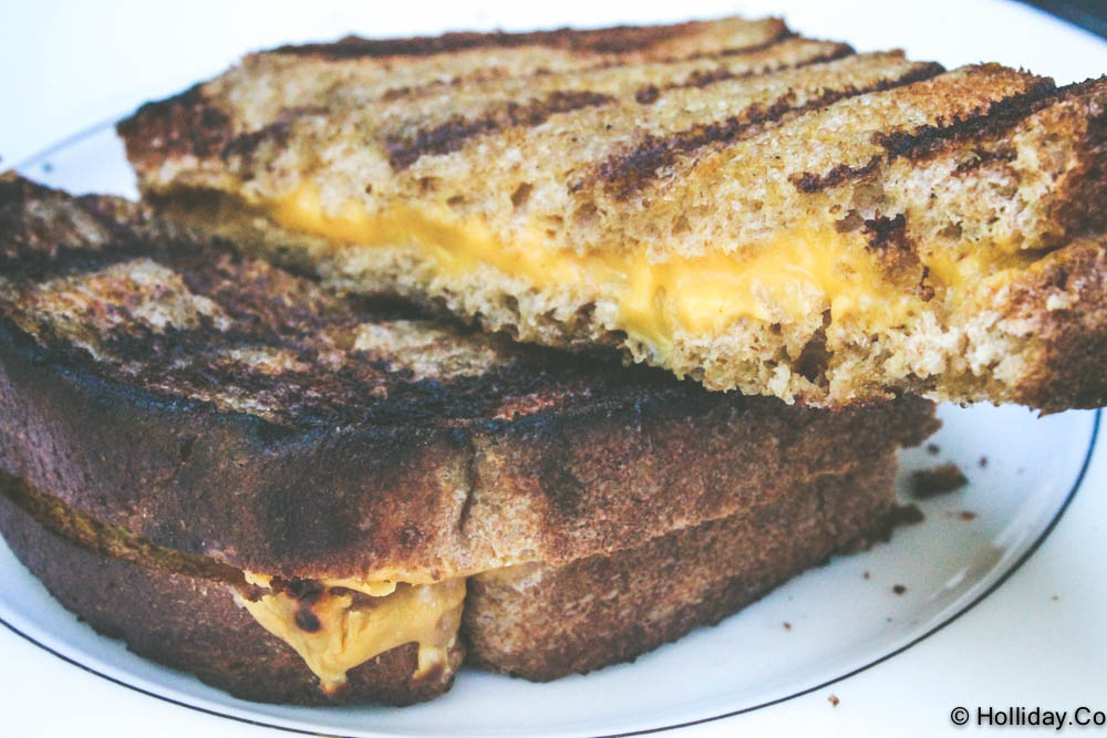 grilled cheese on the grill, grilled cheese, the holliday collective, holliday.co, grill, grilling