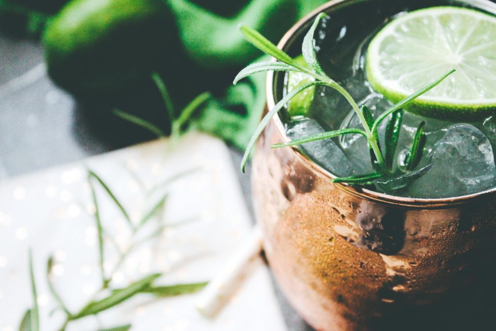 moscow mule, moscow mule recipe, moscow mule recipe, cocktail, moscow mule mug, drinks